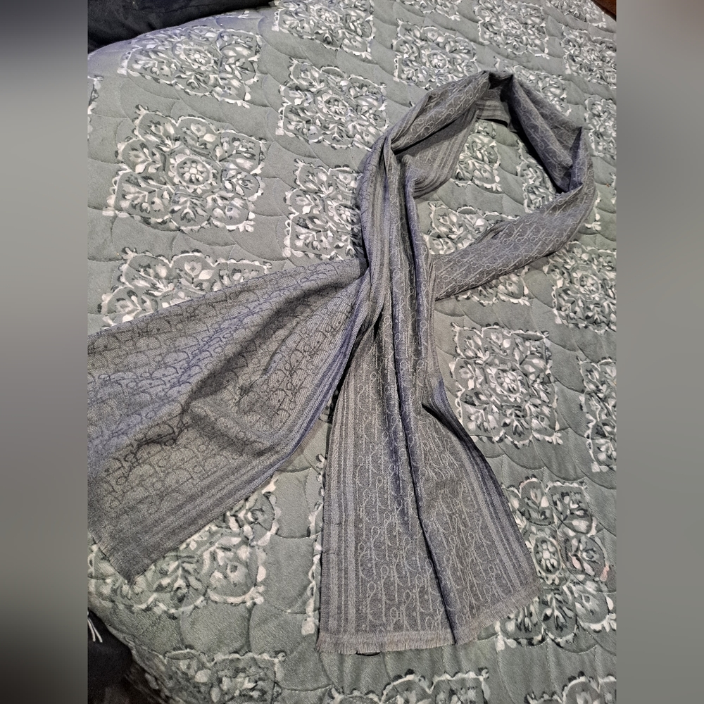 Dior scarf